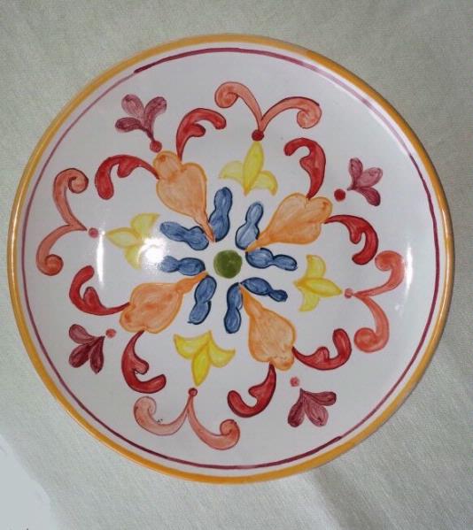 Piatto dipinto a mano in ceramica - Hand-painted ceramic pot 